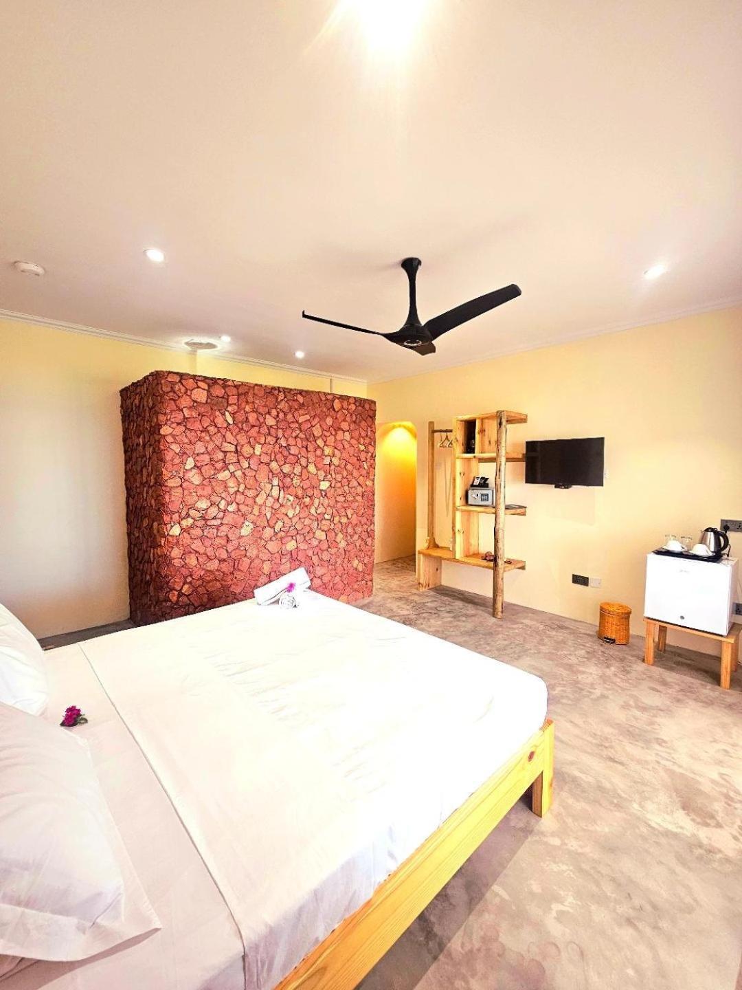 Au Lever Du Soleil Guest House Sea View オー・カップ エクステリア 写真