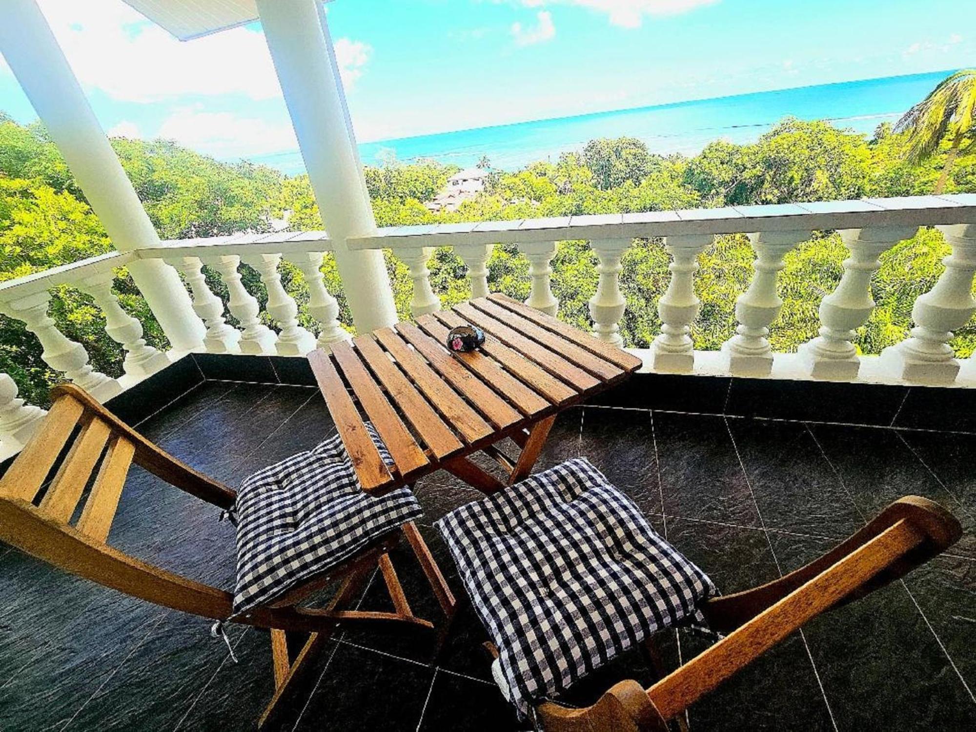 Au Lever Du Soleil Guest House Sea View オー・カップ エクステリア 写真